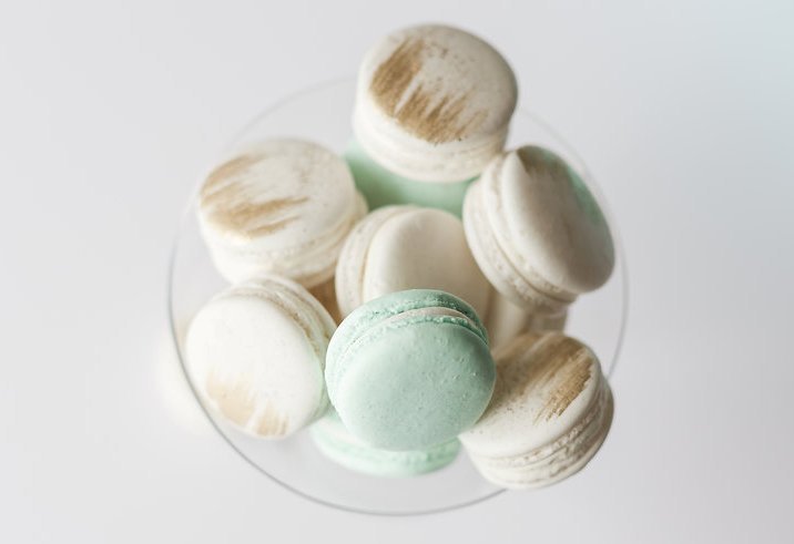 Whippt desserts french macarons