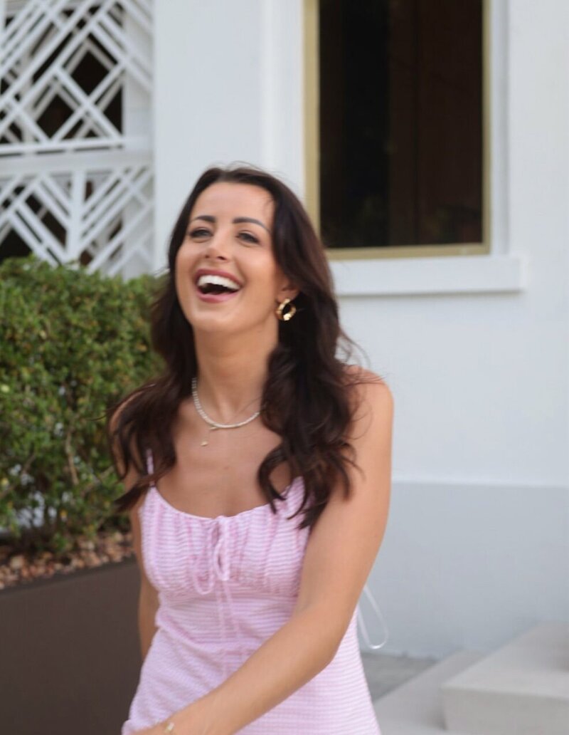 Amy kelly is  a life coach for young women post divorce, hearth break and women starting over.