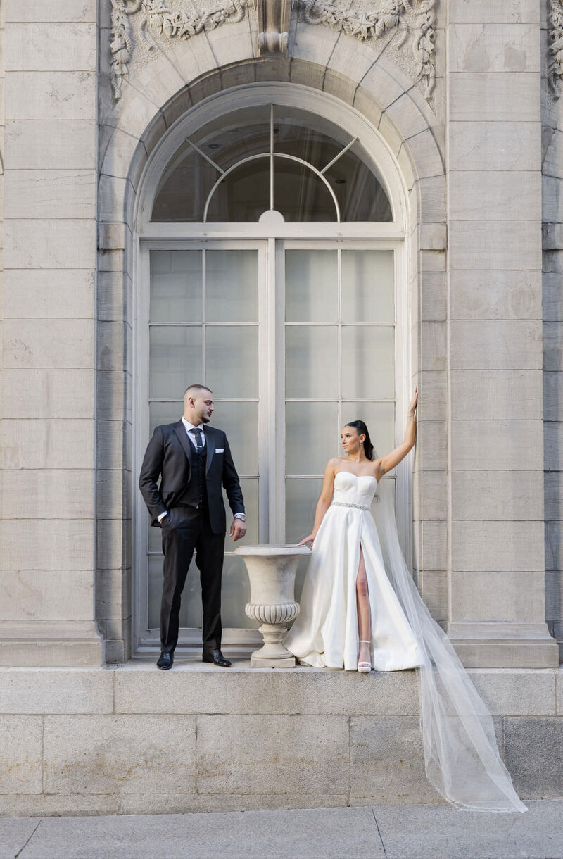 Montreal high end Wedding photographer | Quebec City Bride and groom wedding photos | Editorial wedding photographer | Montreal wedding photographer