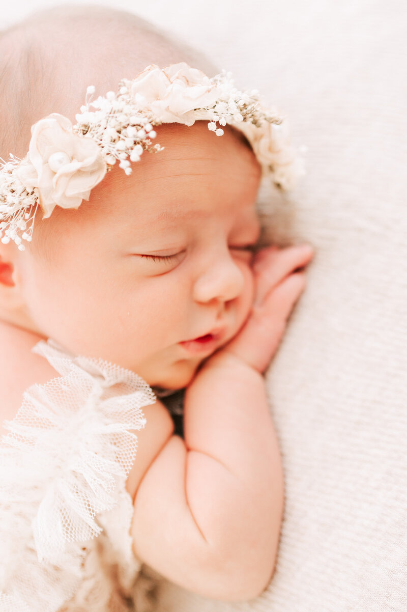 newborn pictures in Springfield MO of close up of sleeping newborn baby girl