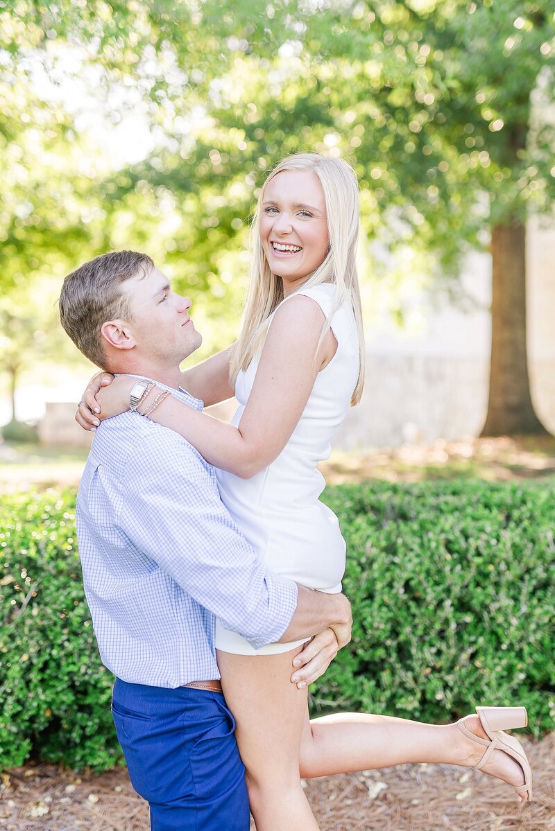 Laughing couple at engagement session | Auburn Alabama Photographer Amanda Horne
