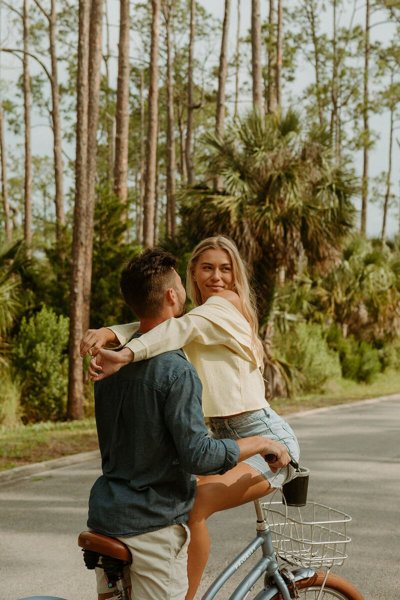 Engagement photos taken in Florida