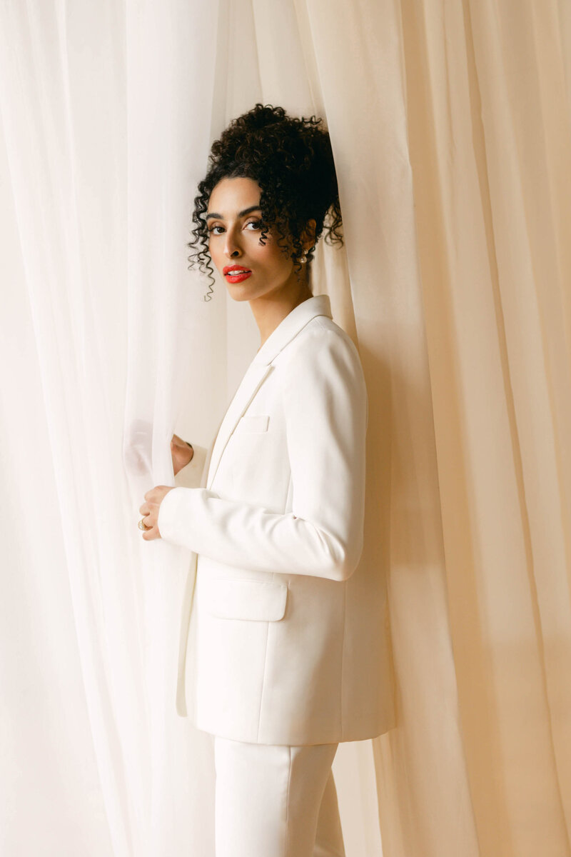 515-Cool-Girl-Bride-Inspiration-at-Toronto-Carpet-Factory-Creative-8
