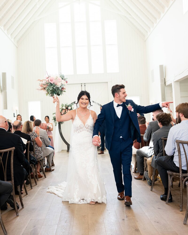 Colorado-Wedding-Photographer-Ceremony-Wildflower-Weddings-17