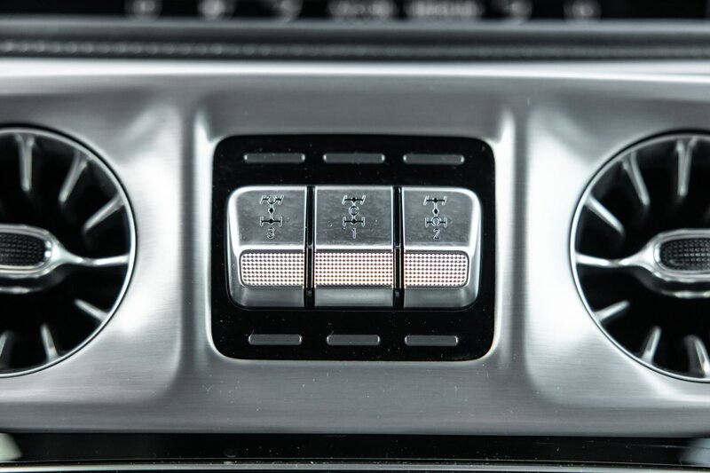 mercedes-g550-desert-sand-professional-edition-for-rent-in-miami-024