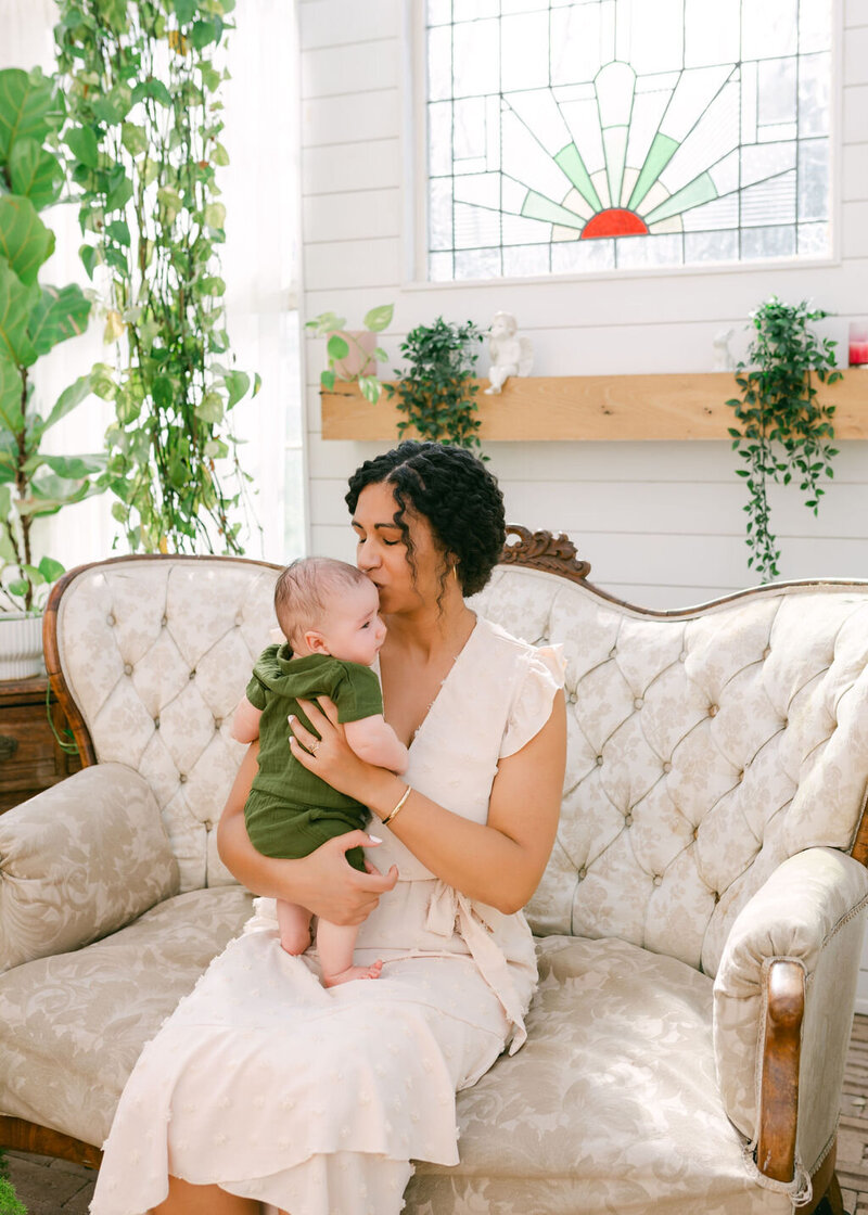 20-Candid-Family-Greenhouse-Portrait-Embracing