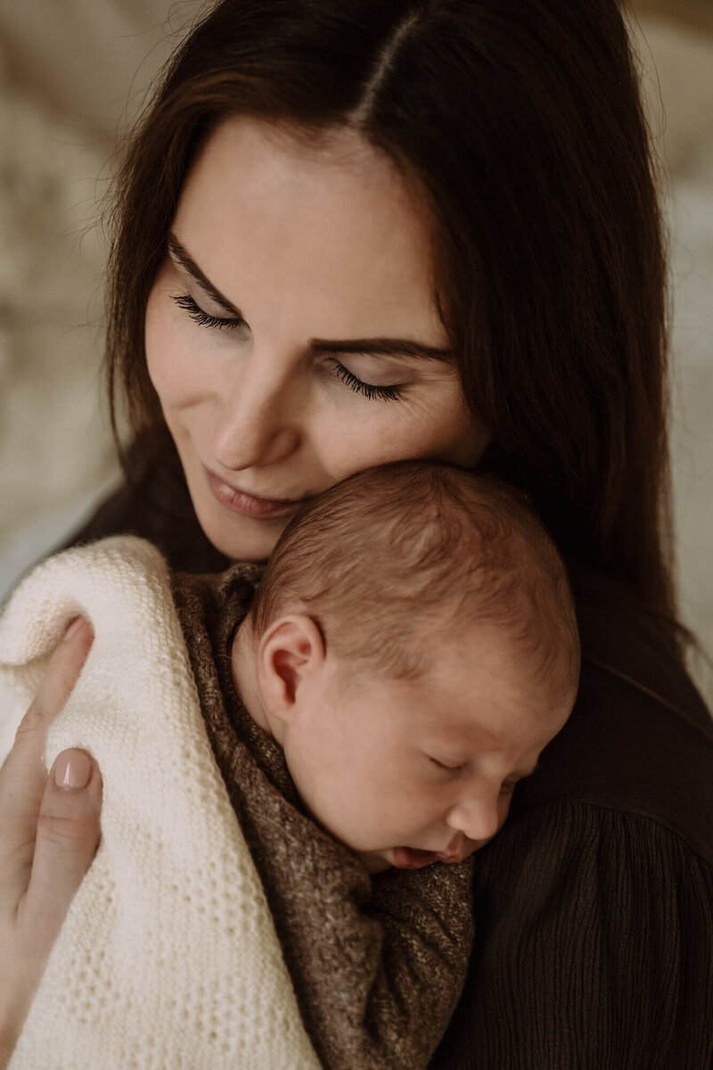 Mama en baby newbornshoot