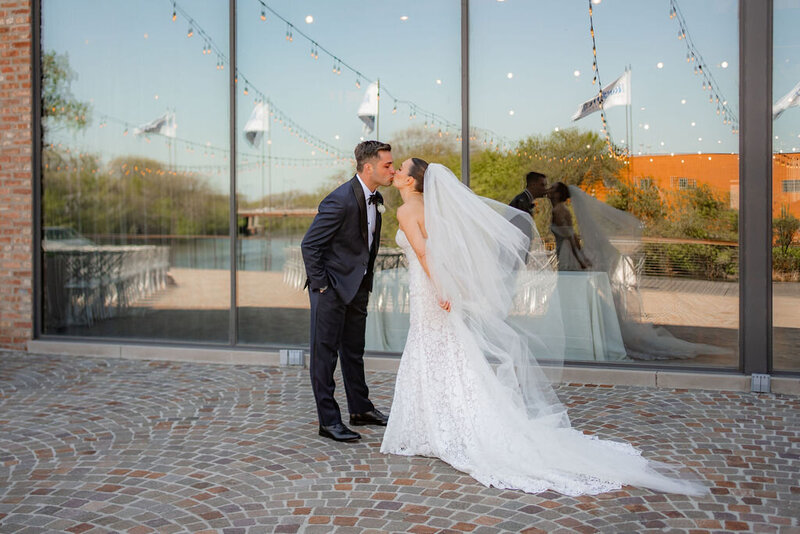 rockwell-on-the-river-wedding-chicago (18)