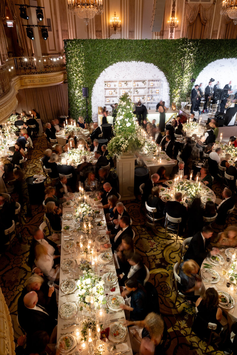 wedding venue for over 300 people at the palmer house ballroom in chicago