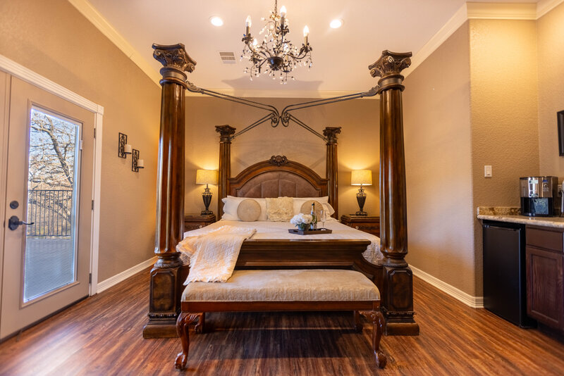 MessinaInn-LaAmore-03