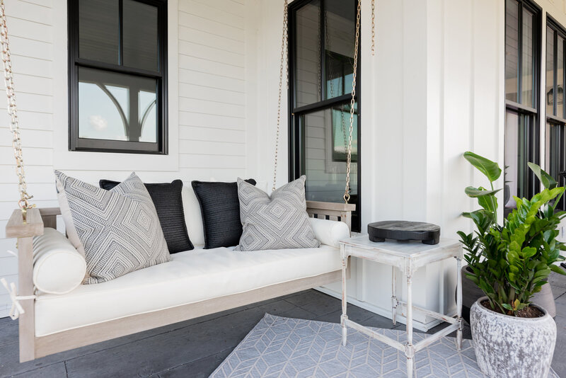 O+A_Front Porch_Modern Farmhouse