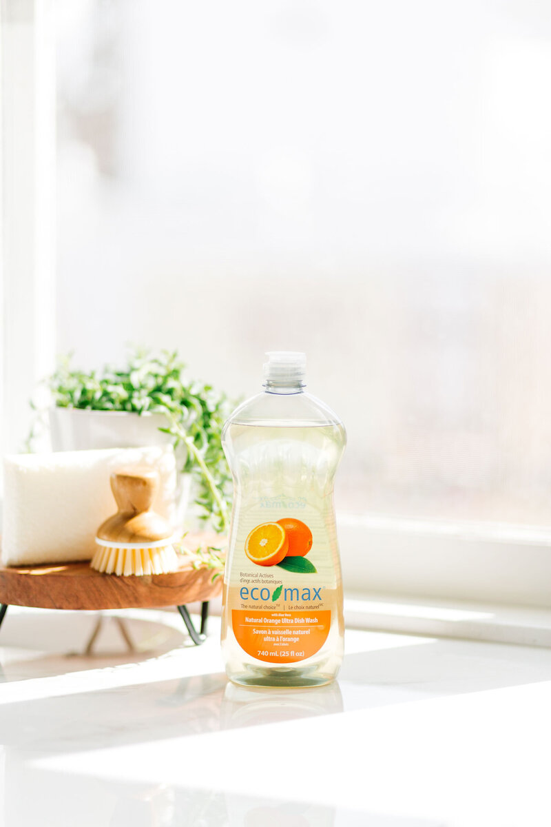 Alyssa-Joy-&-Co.-Brand-Photographer-for-Eco-Friendly-Cleaning-Products-Two