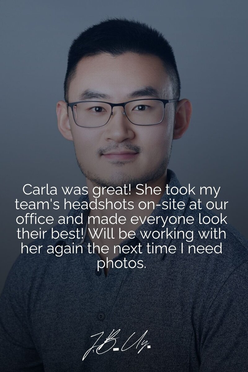 A testimonial image showcasing a professional business headshot recommendation by Valerie Simmons. The text highlights her exceptional experience with Carla from Ellahrika Photography, emphasizing the comfortable atmosphere, expert guidance, and the quality of the final images. Valerie highly recommends Ellahrika Photography for professional business headshots.