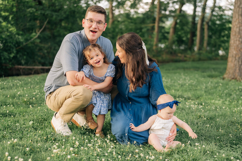 Family. Toddler and Newborn outdoor photography