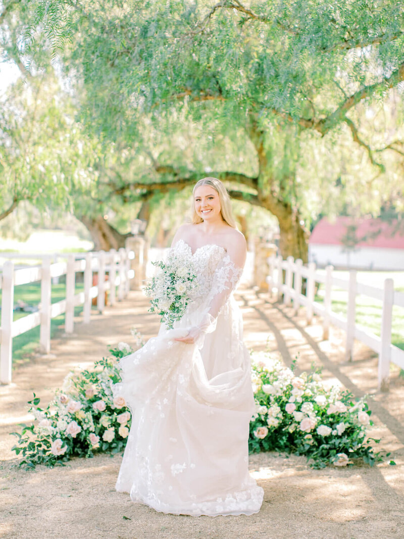 country-meadow-ranch-wedding-outdoor-chapel
