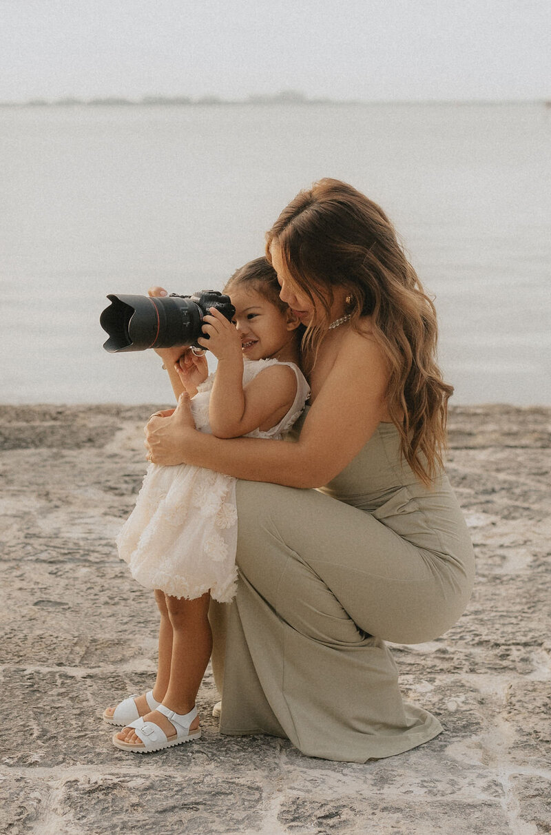 outdoor maternity shoot south florida photographer