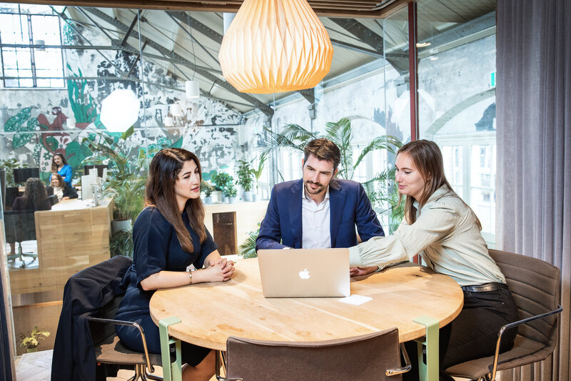 Portret van medewerkers bij Bisnez, werkzaam in procesmanagement