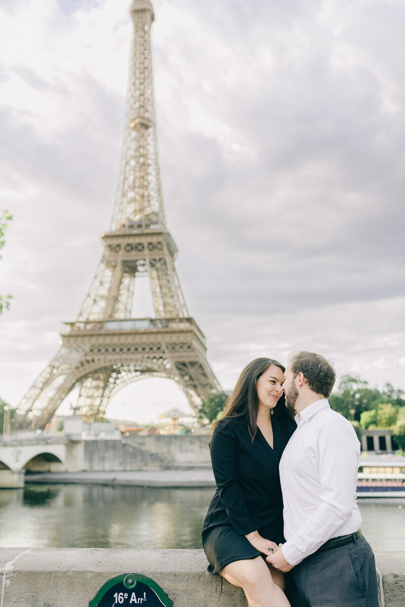 paris engagement session | Juno Photo france and montreal wedding photographer