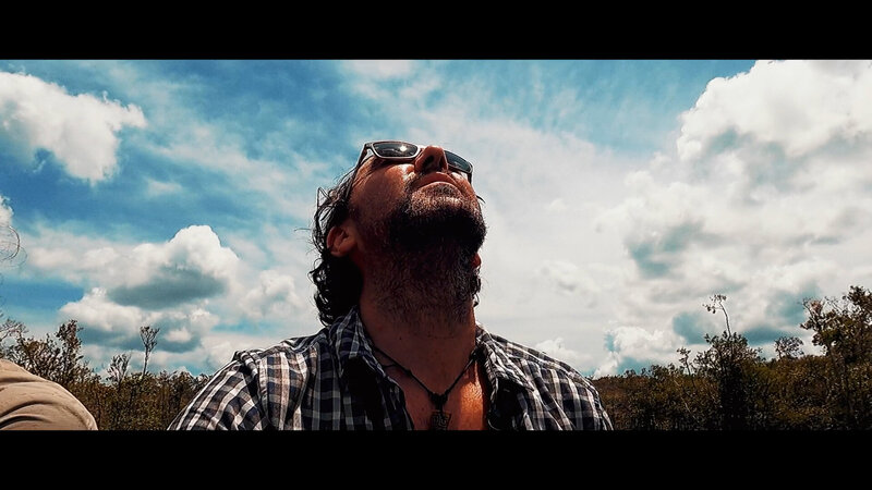 SimonJaeger_IntroOTS_TheAmazon_German_v2.mov.01_00_38_18.Standbild001