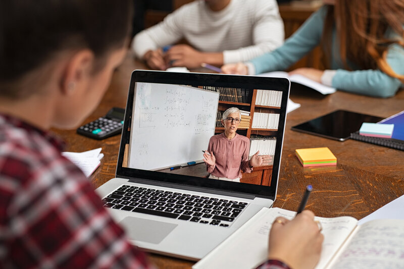 student-watching-online-lesson-2025-01-08-04-01-15-utc