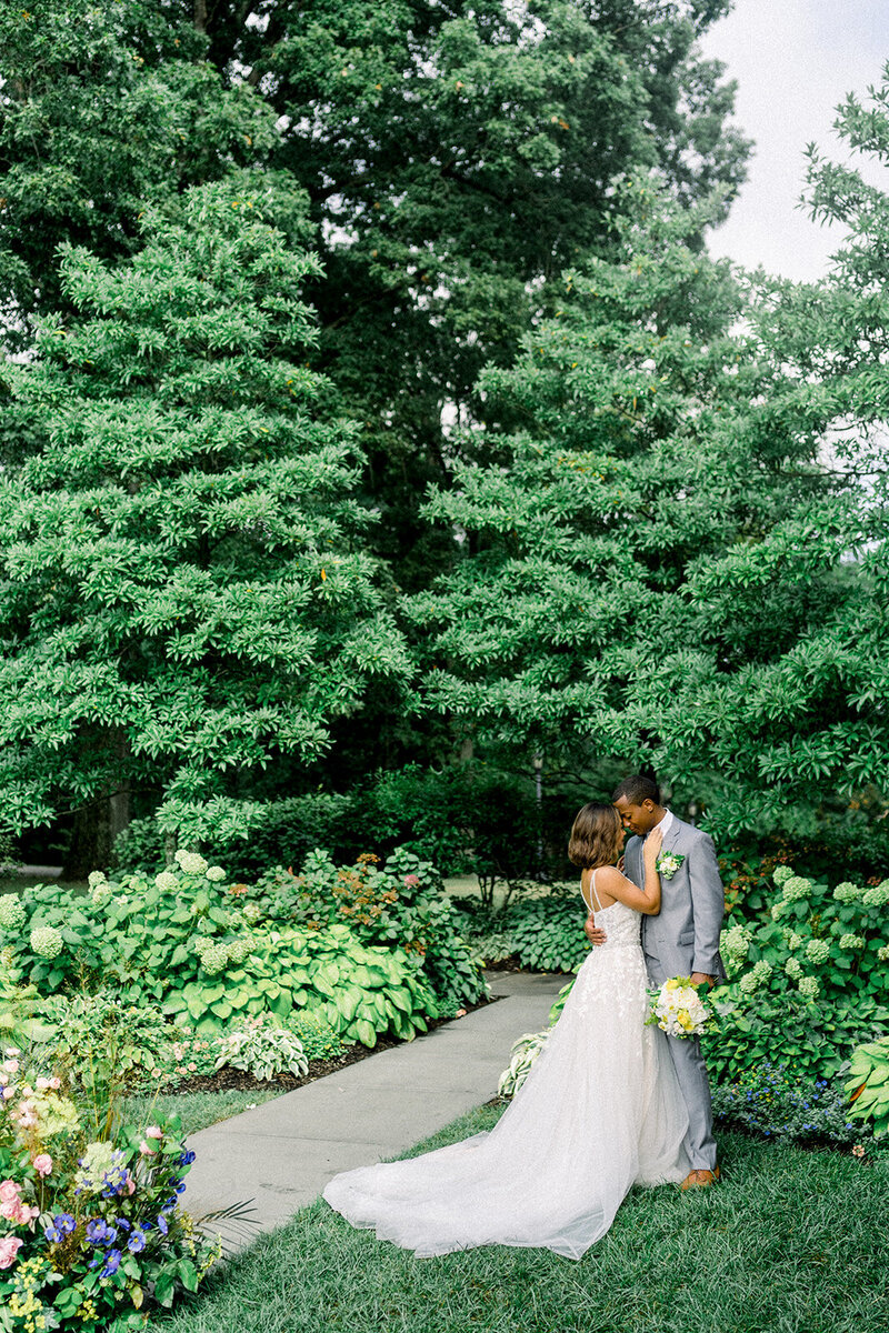 Romantic Garden Wedding at Villa Montalvo in California