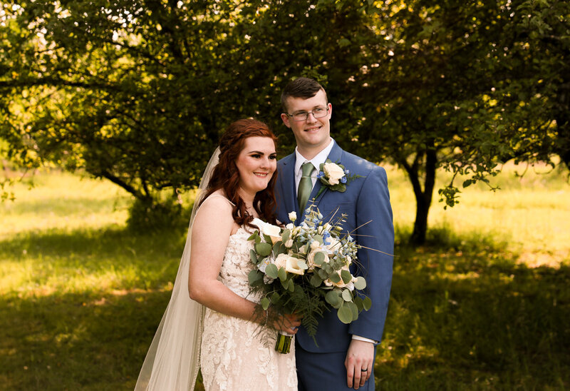 Bride and groom wedding photo posing in PA