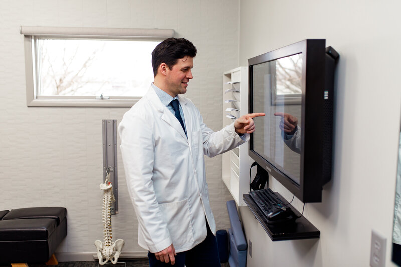 Get back on track with our chiropractic clinic near you. Our dedicated team specializes in spinal realignment, injury rehabilitation, and pain management. Find the relief you deserve in a warm and welcoming environment