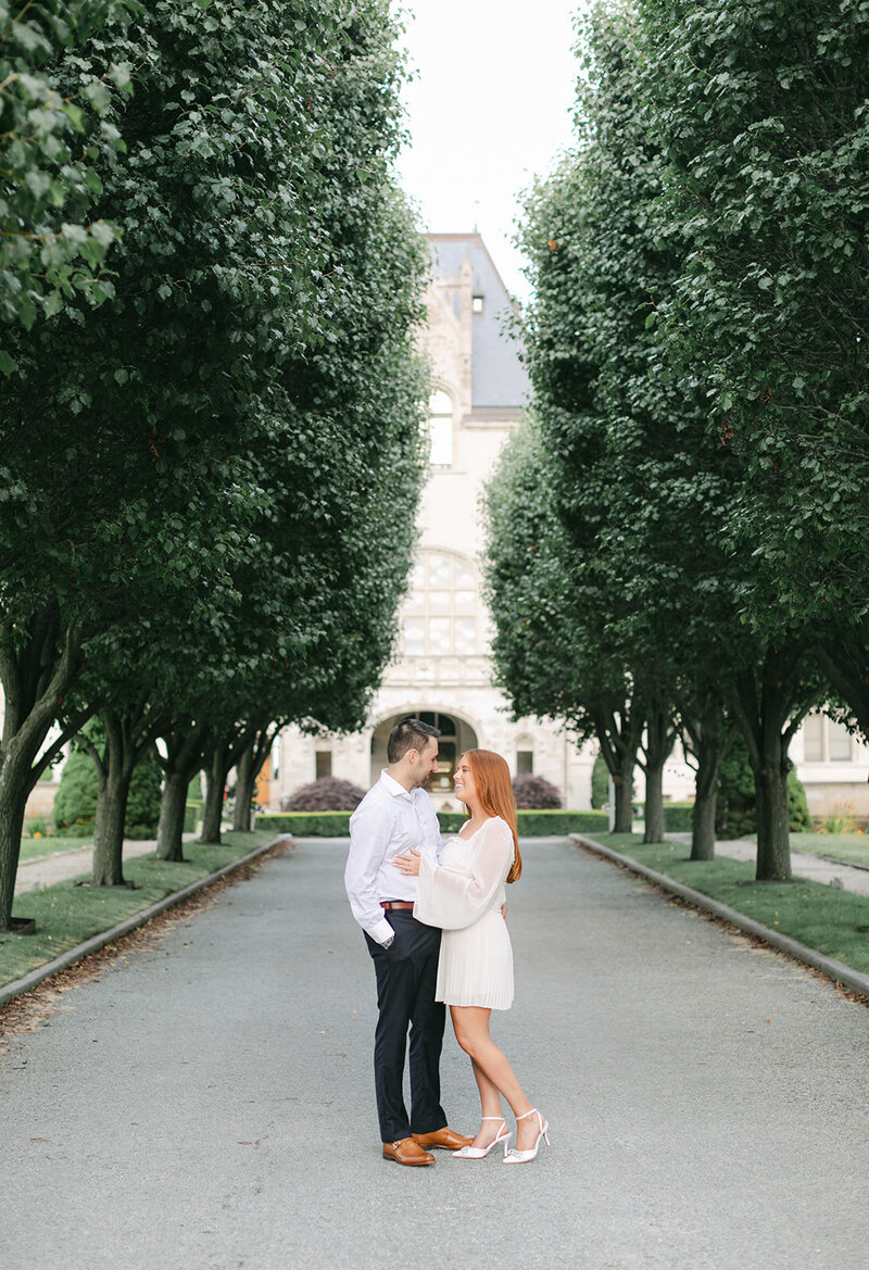 couple-walking-cliff-walk-newport