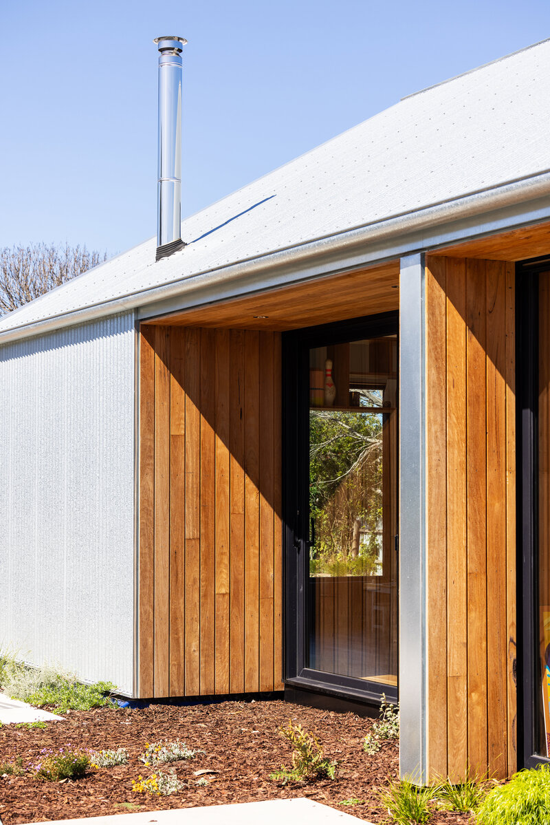 Modern home exterior by Jeremy Parkinson, architectural builder