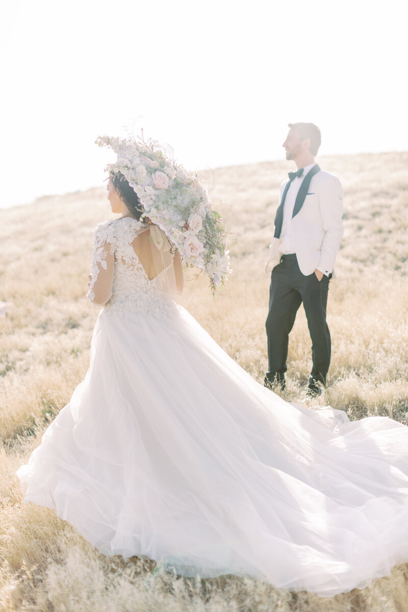 Light and airy wedding photography of a bride and groom during their intimate elopement in Colorado