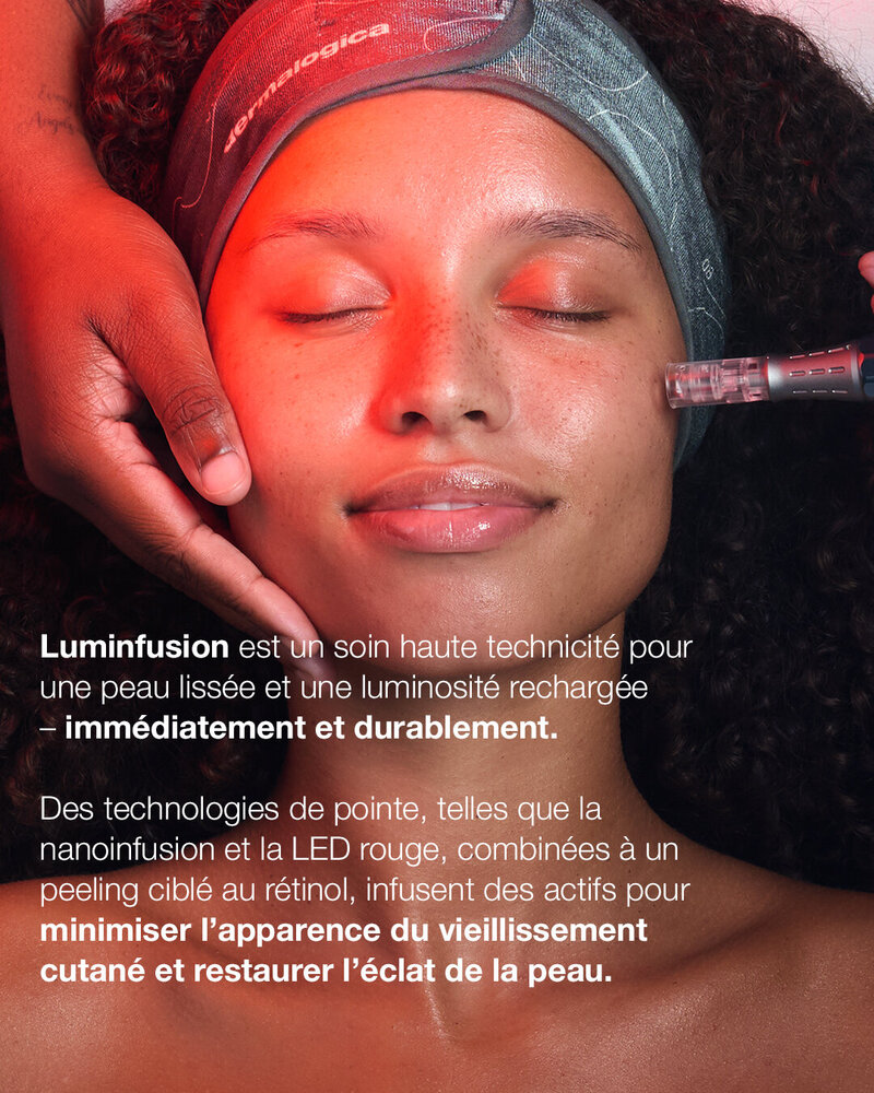Femme se faisant masser le visage