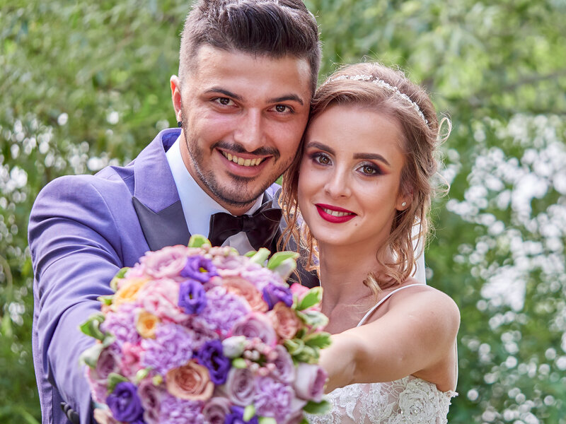 Ședință foto de nuntă pe malul lacului Bragadiru