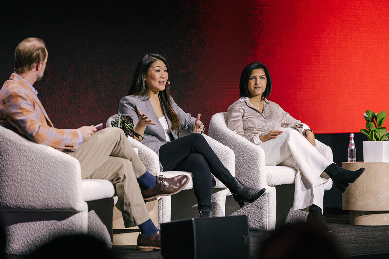 2025-0410-Middle-Grey-Studios_Hubspot-Spotlight_Main-Stage-118