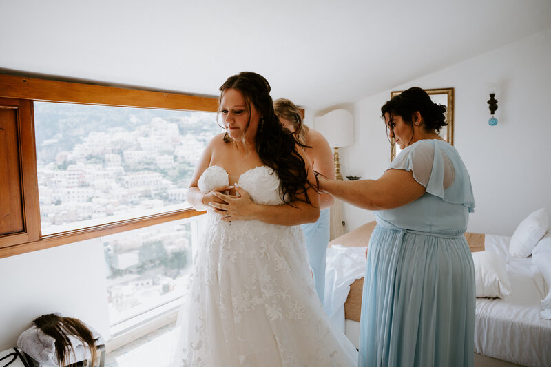 bride getting ready for her wedding in Positano italy