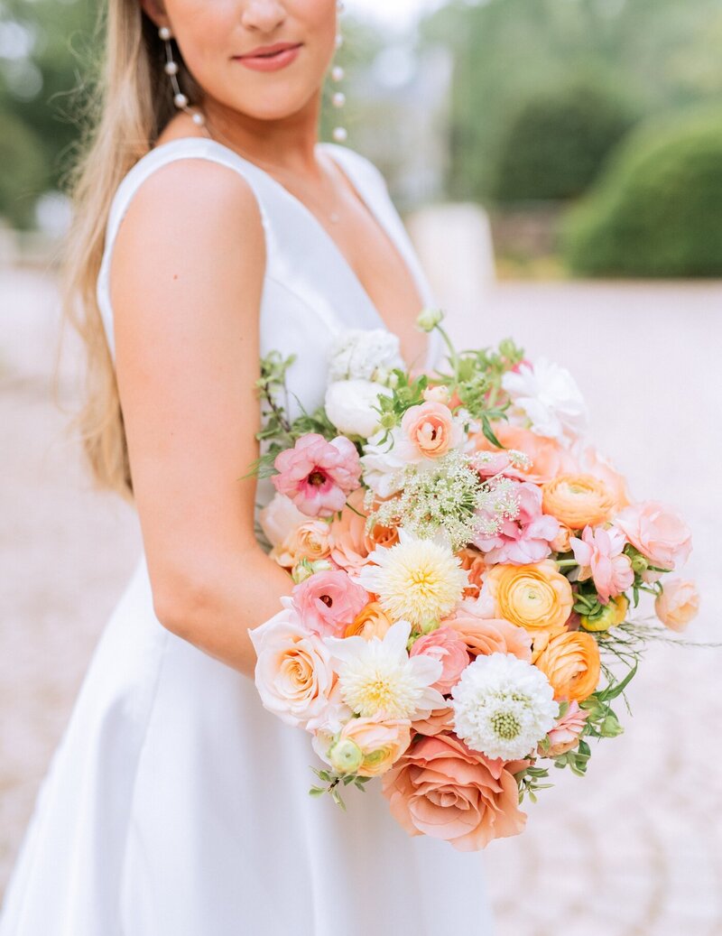 Upperville-spring-floral-Virginia-Wedding-Heather-Dodge-Photography