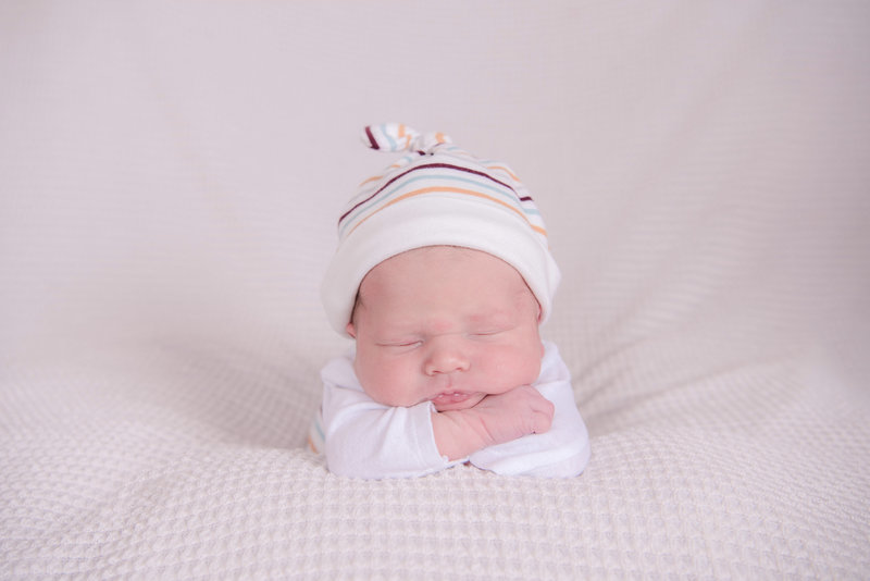 JandDstudio-baby-newborn-infant-studio-outfit-hat (3)