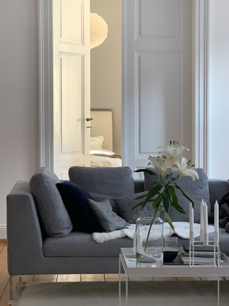 Interior-Design-Portffolio-Altbau-Wohnzimmer-Fluegeltueren