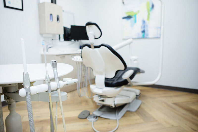 Dental equipments inside Peak Prosthodontic's clinic