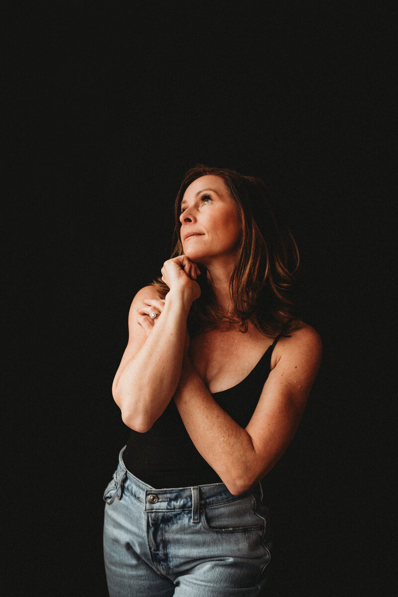 Shannon O'Malley, Twin Cities online dating photographer, smiling during lifestyle session