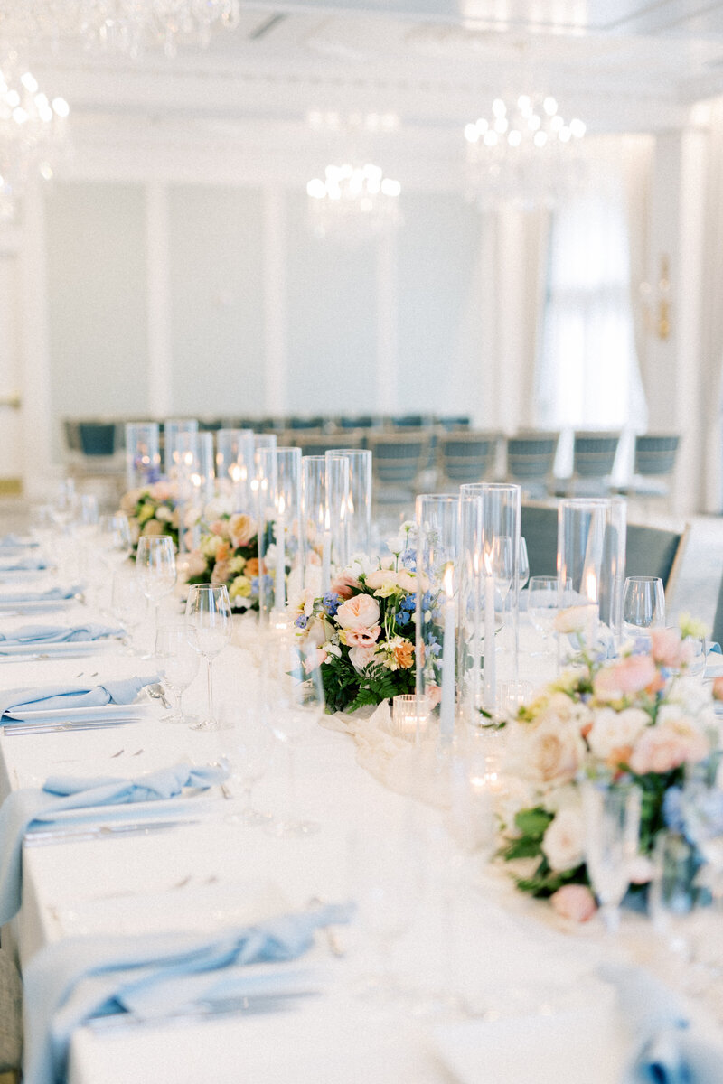 Indiana_Michigan_Wedding Planner_Hotel Carmichael_Carmel Indiana_Wedding Day Editorial_Table Setting_Centerpiece_Glassware_Wedding Decor