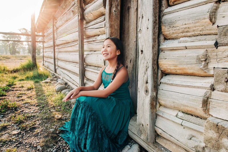 Mormon-Row-barn-children-portrait-Jackson-Hole-Family-Photographer-Jenna-Boshart-Photography