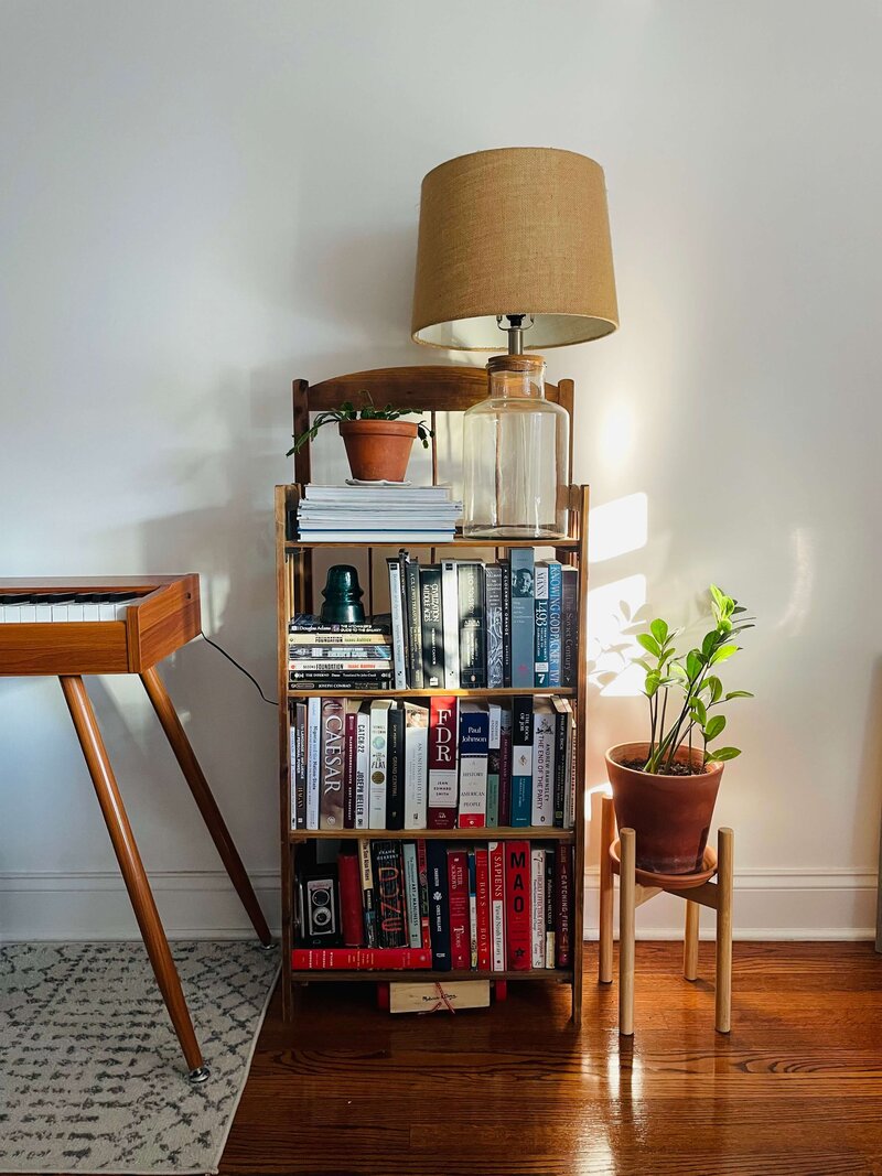 Mid century modern keyboard, small footprint bookshelf