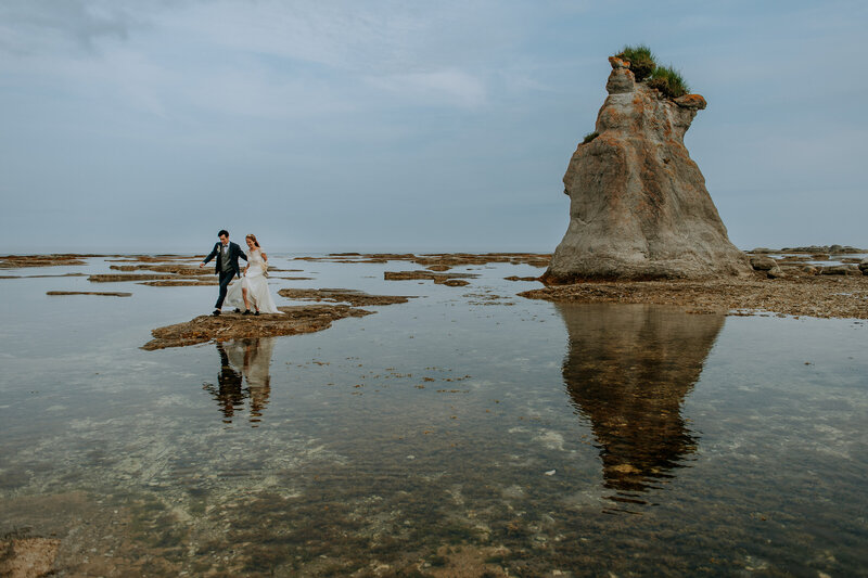 love-is-nord-quebec-photographe-mariage-intime-elopement-wedding-mingan-0008