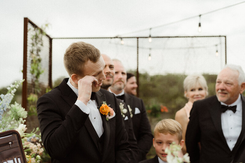 C&R_WED-561