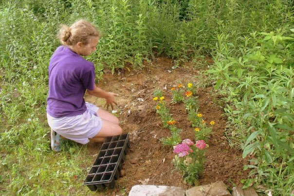 Pittsburgh wedding florist Heavenly Blooms planting a garden