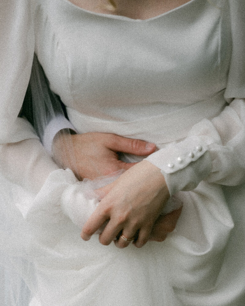 Wedding photo of an Intimate and romantic wedding  photography session in Porvoo by photographer Hannika Gabrielsson