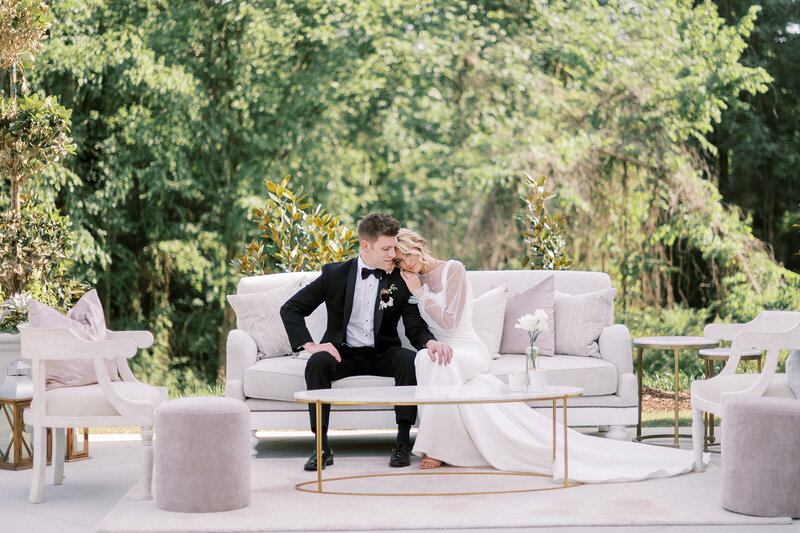 Beautiful lounge of Cottage Luxe at Maxwell Raleigh inspirational shoot captured by Fabiana Skubic