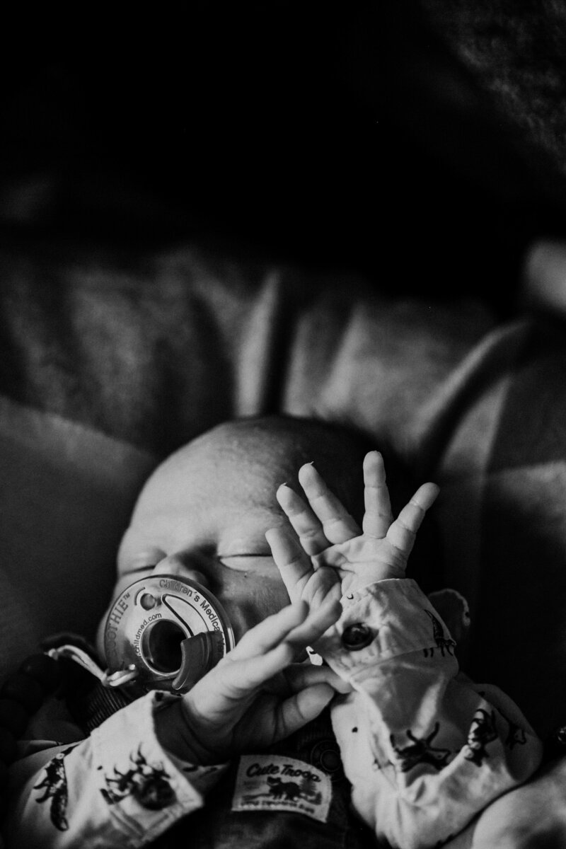 Candid newborn photos in Winnipeg 