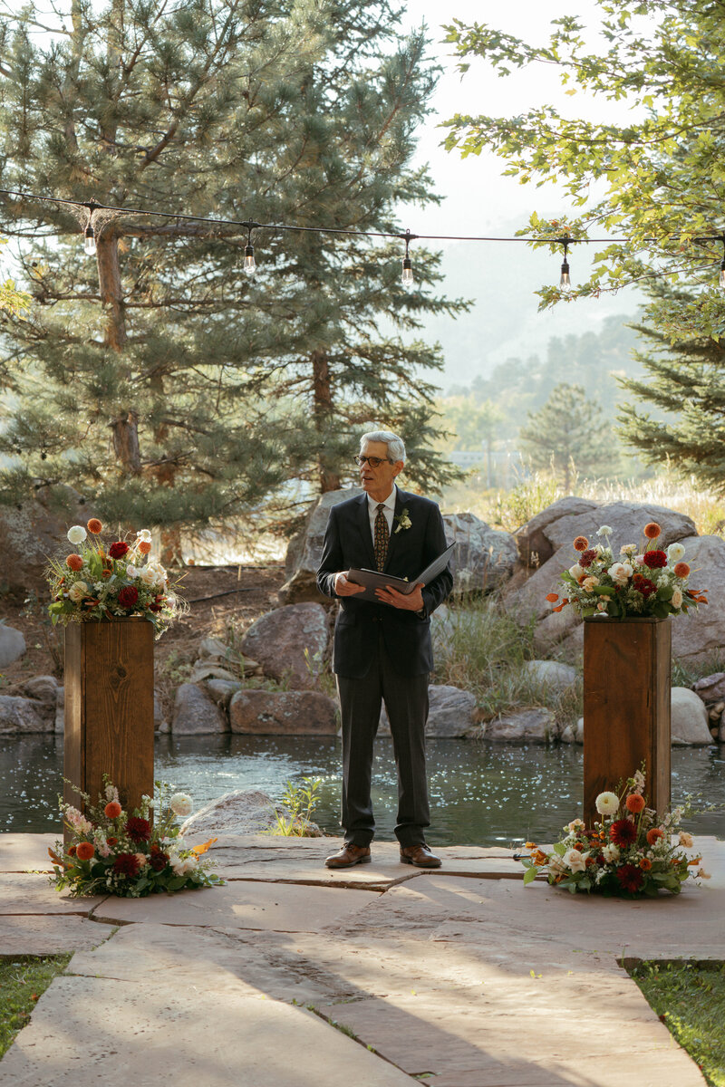Nick_Elena_The_Greenbriar_Inn_MicroWedding-63