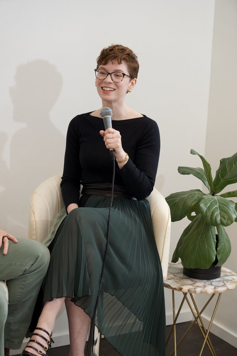 Ashley Laabs speaking to an audience of founders about LinkedIn and thought leadership